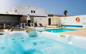 Villa Maday May